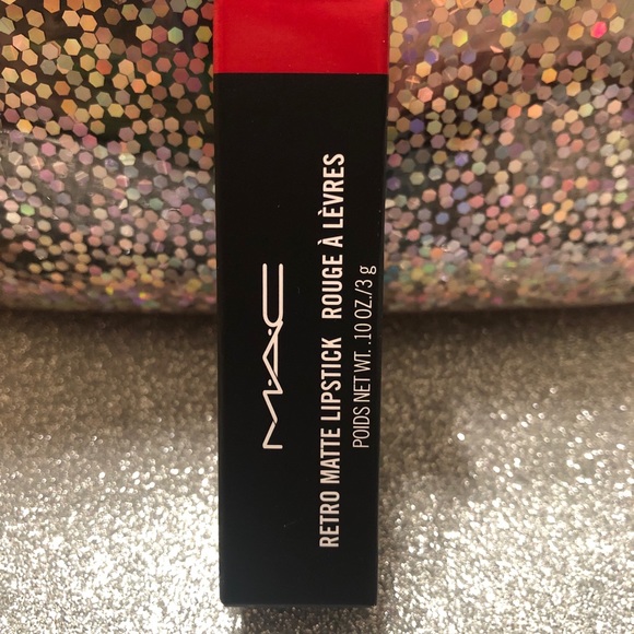 BNIB! MAC Retro Matte Lipstick in Ruby Woo 707 💄 - Picture 3 of 5